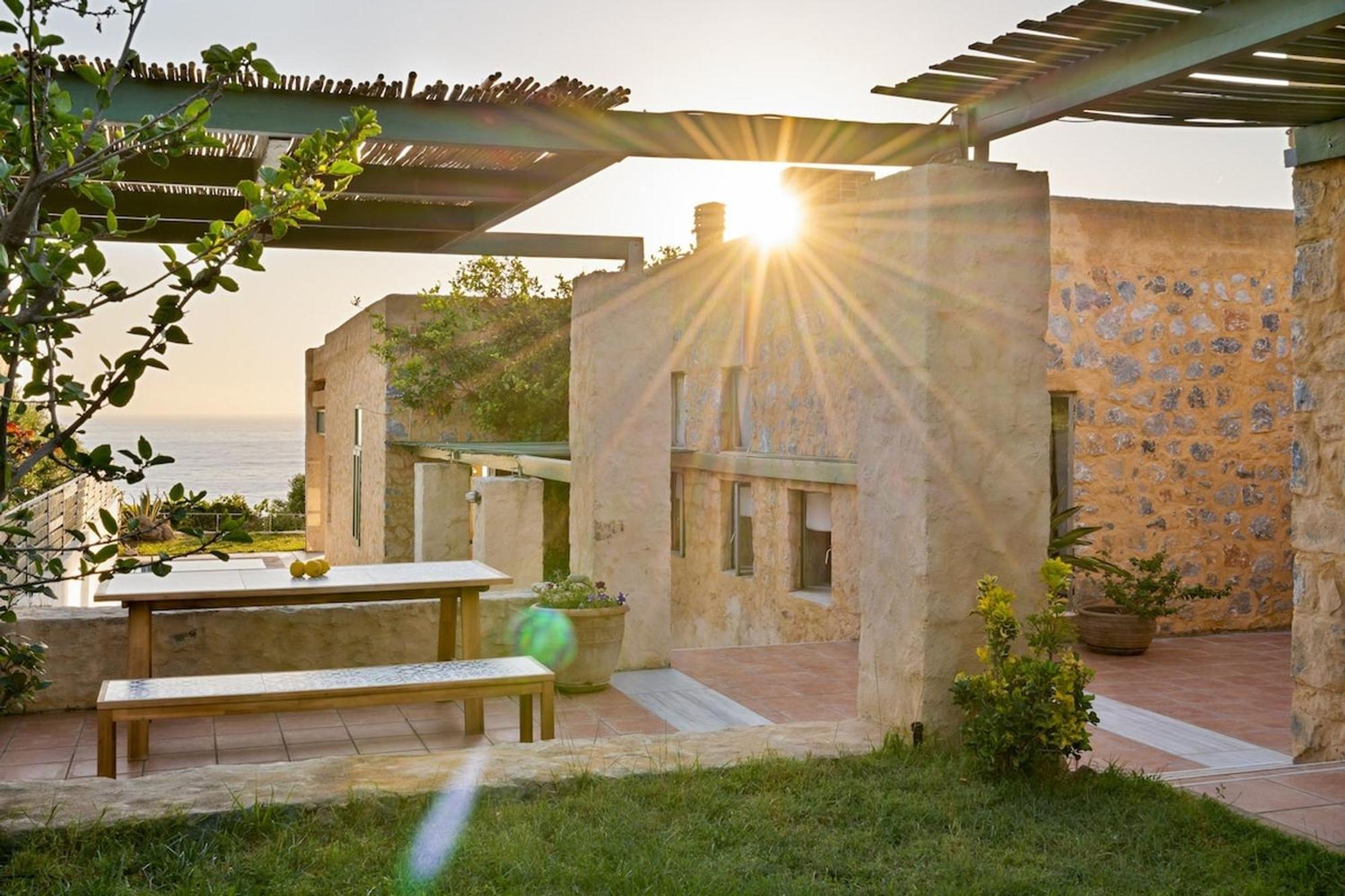 Villa Mediterranea, With Heated Pool Livadia  Zewnętrze zdjęcie