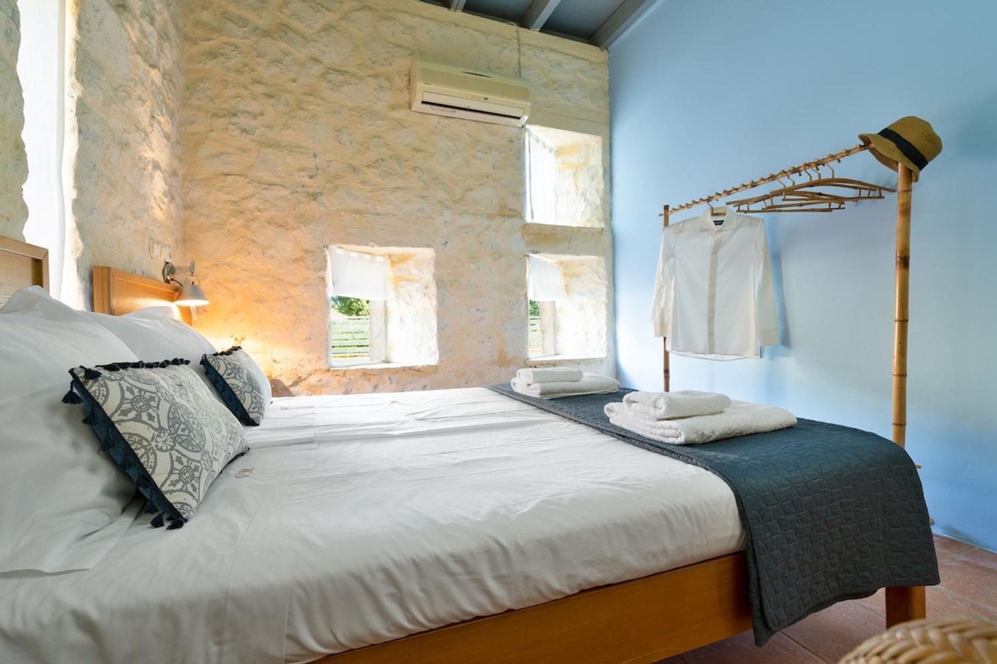 Villa Mediterranea, With Heated Pool Livadia  Zewnętrze zdjęcie