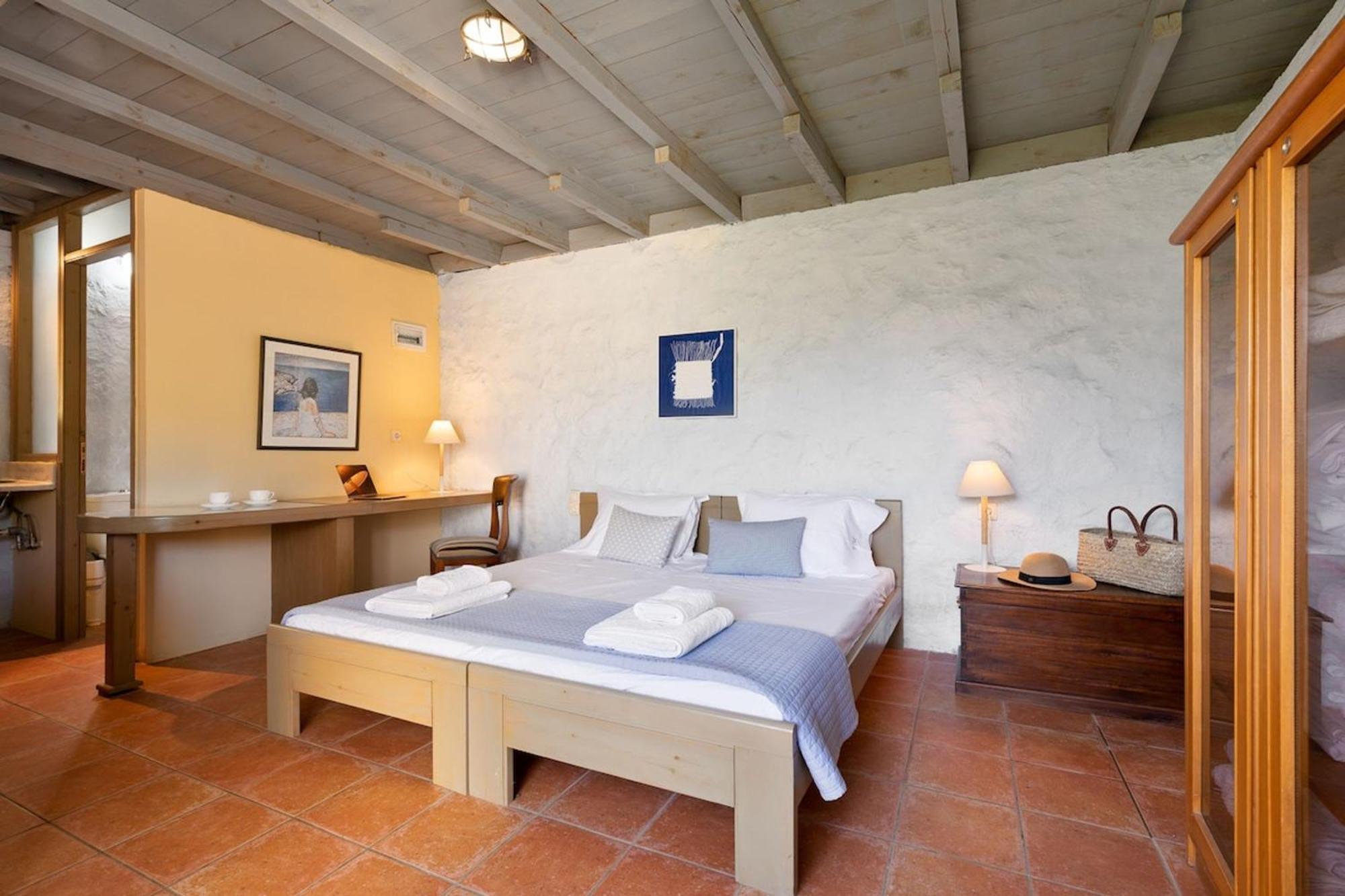 Villa Mediterranea, With Heated Pool Livadia  Zewnętrze zdjęcie