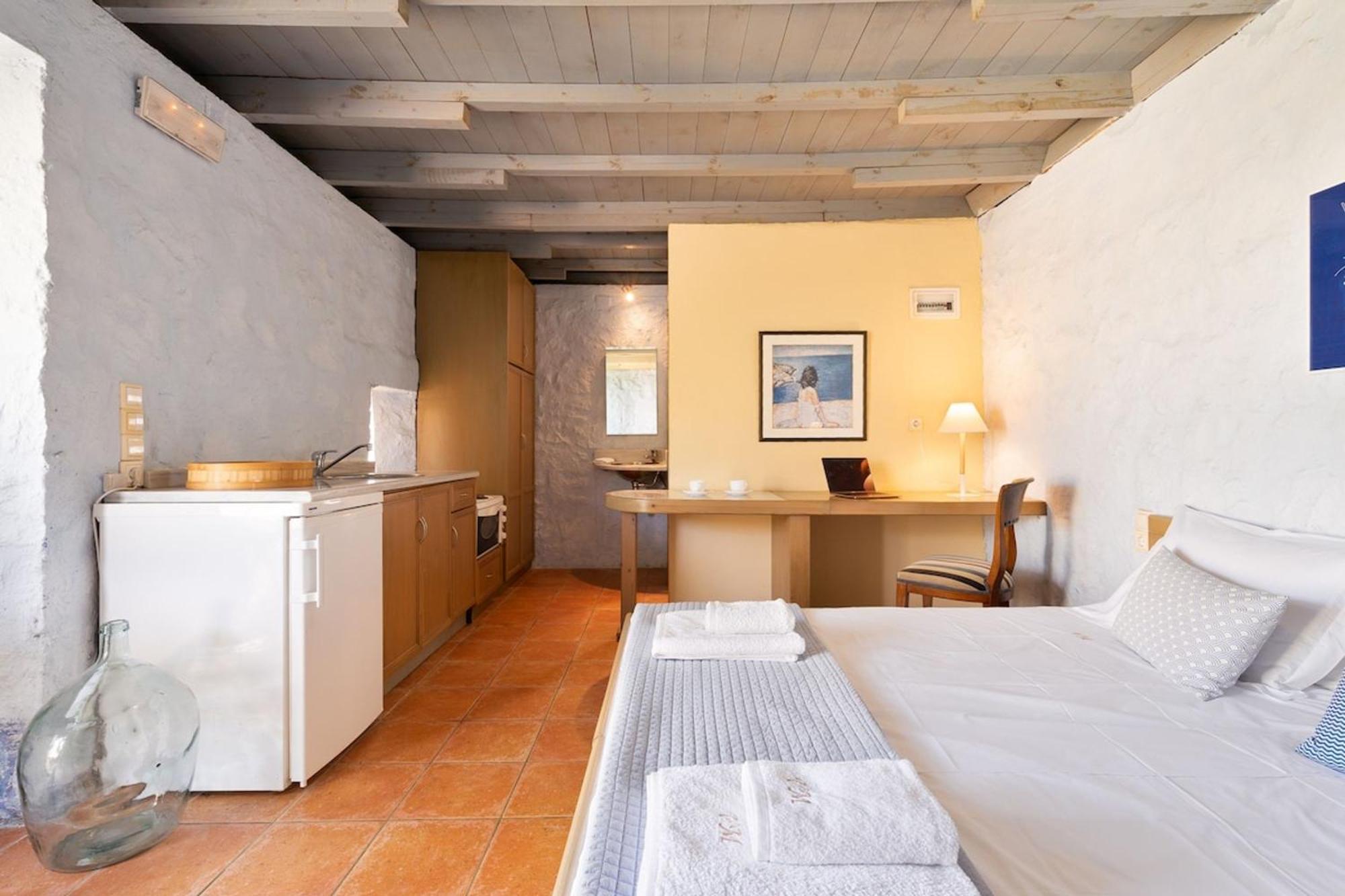Villa Mediterranea, With Heated Pool Livadia  Zewnętrze zdjęcie