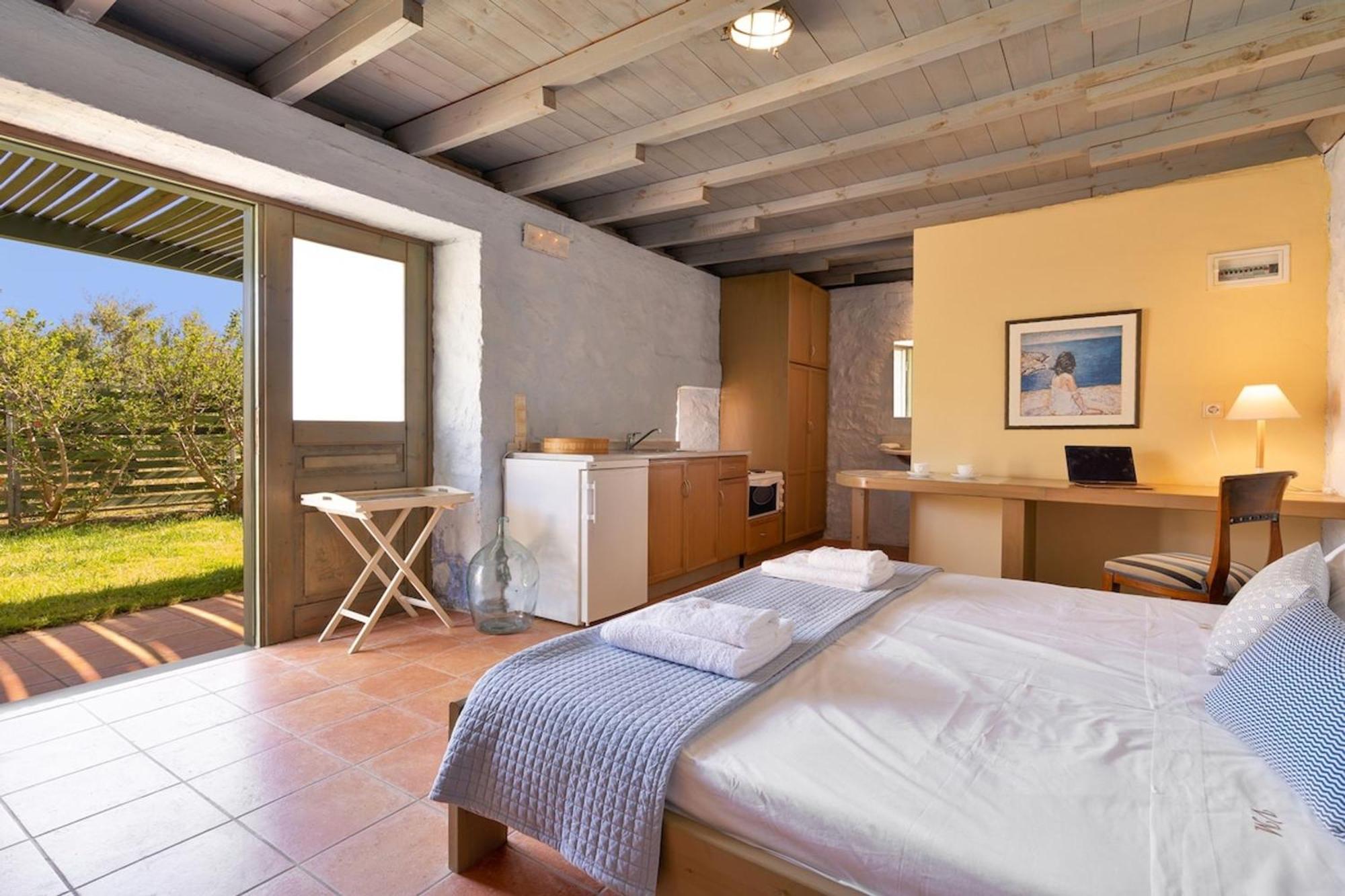 Villa Mediterranea, With Heated Pool Livadia  Zewnętrze zdjęcie